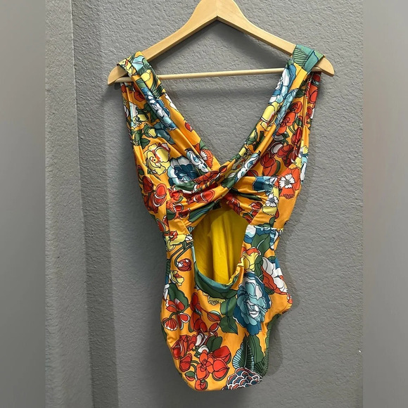 ModCloth Tropical Floral One Piece Swimsuit Size Small - Picture 4 of 6